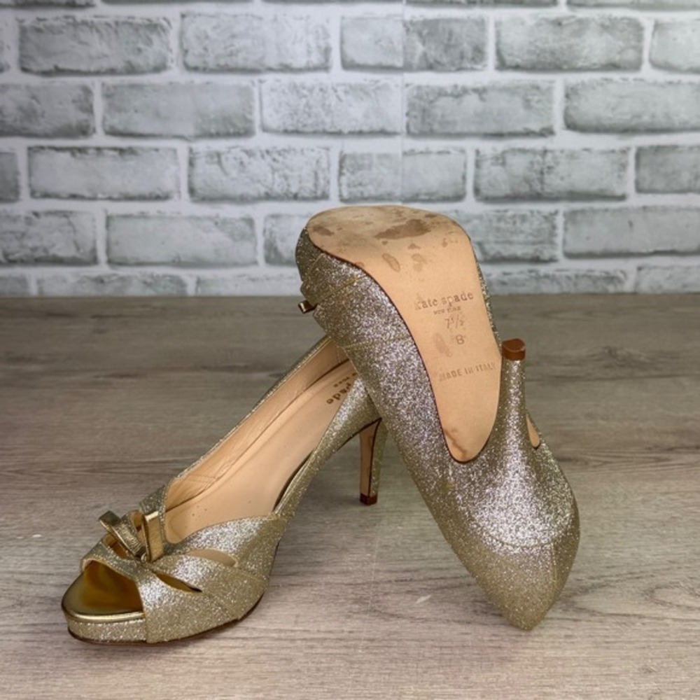 Kate Spade New York Charm Gold Glitter Peep Toe Bow Pumps Size 7.5B - Picture 7 of 8